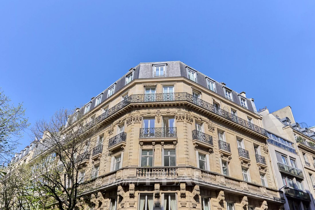 Apartment in Porte Dauphine, Paris 16e Arrondissement, Paris 2 - 17502336