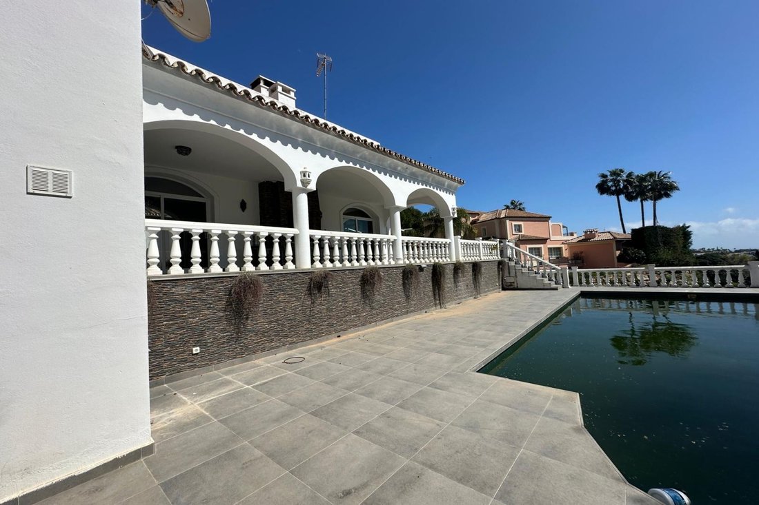 House in El Paraíso, Benahavis, Spain 4 - 17502670