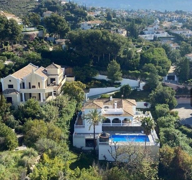 House in El Paraíso, Benahavis, Spain 1 - 17502670