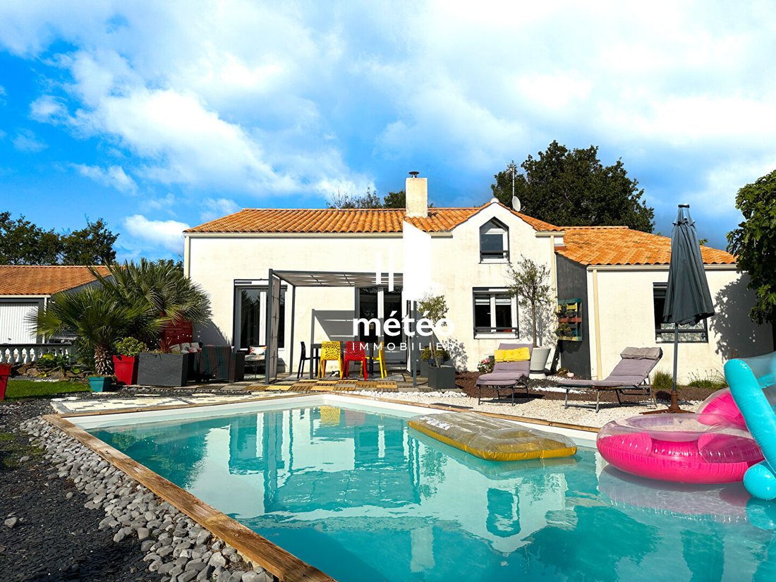 House in Olonne-sur-Mer, Les Sables-d'Olonne, France 1 - 17502556