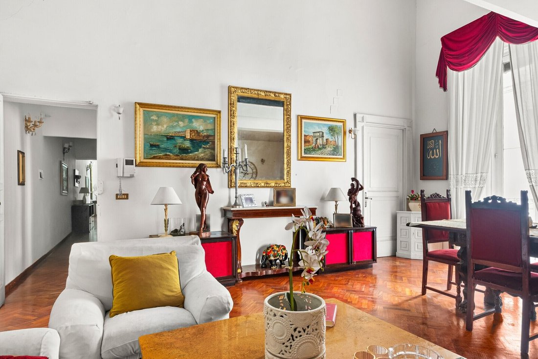 Apartment in Naples, Campania, Italy 3 - 17502513