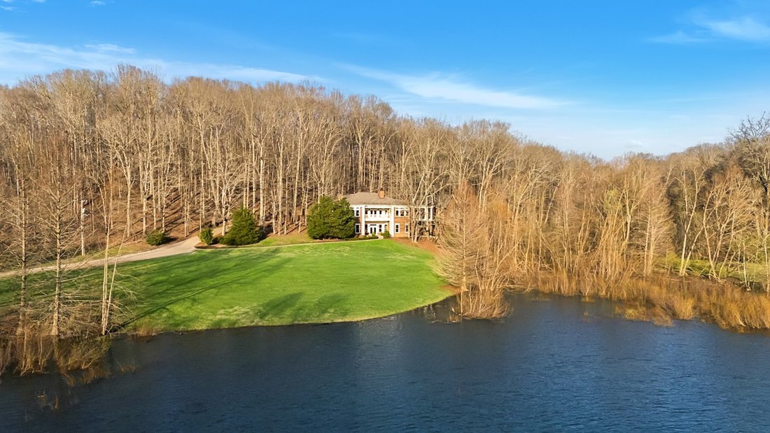 House in Williamsport, Tennessee, United States 1 - 17499136
