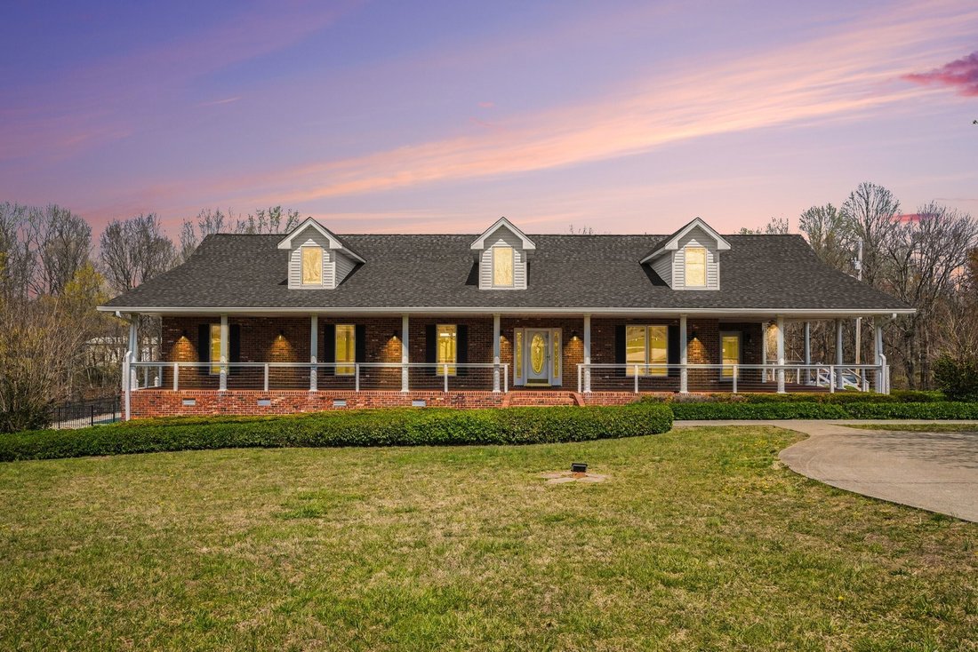 House in Greenbrier, Tennessee, United States 1 - 17501942