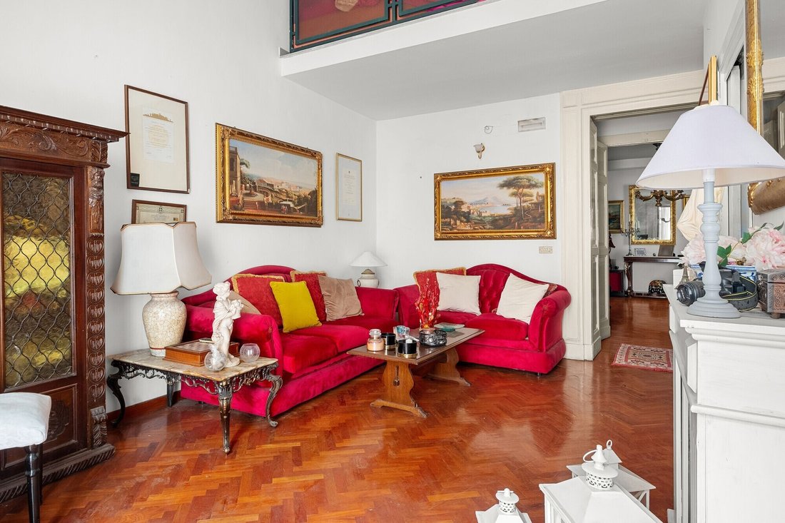 Apartment in Naples, Campania, Italy 4 - 17502513