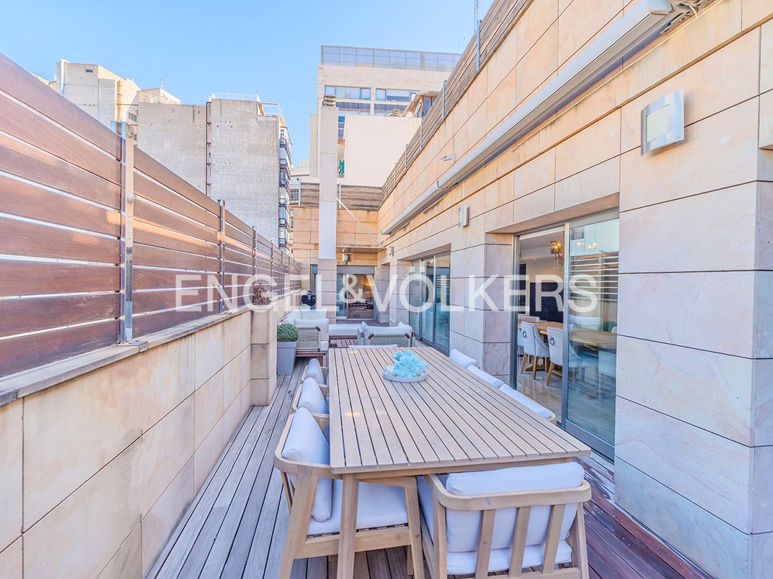 Penthouse in Alicante, Valencian Community, Spain 2 - 17502913