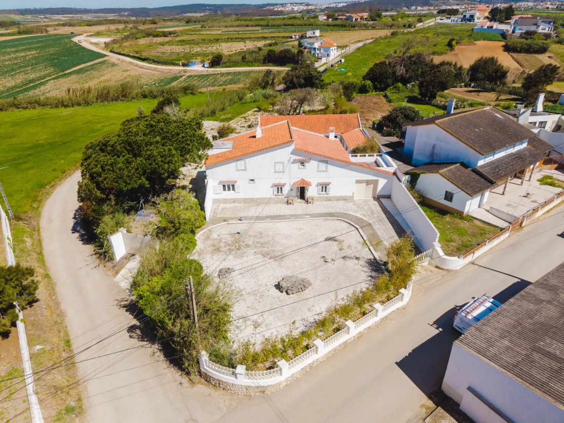 Villa in Atouguia da Baleia, Leiria District, Portugal 1 - 17509321