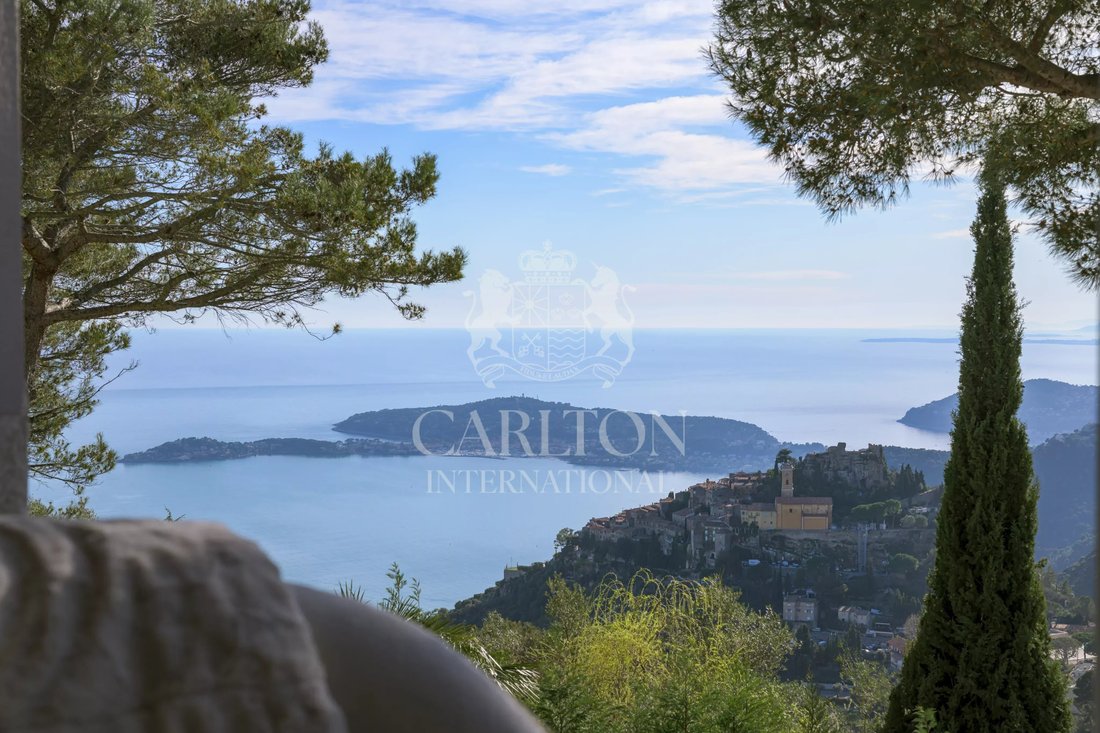 Villa in Èze, Provence-Alpes-Côte d'Azur, France 1 - 17510976