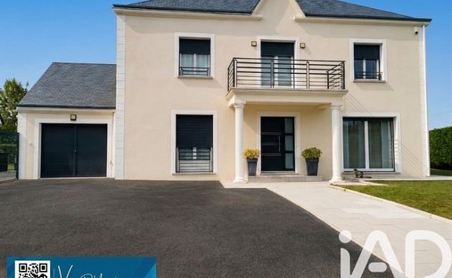 House in Route de Sandillon, Saint-Jean-le-Blanc, France 1