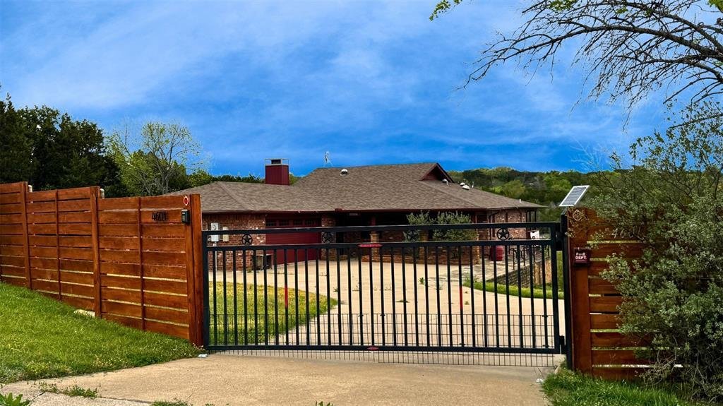House in Granbury, Texas, United States 4 - 17485683