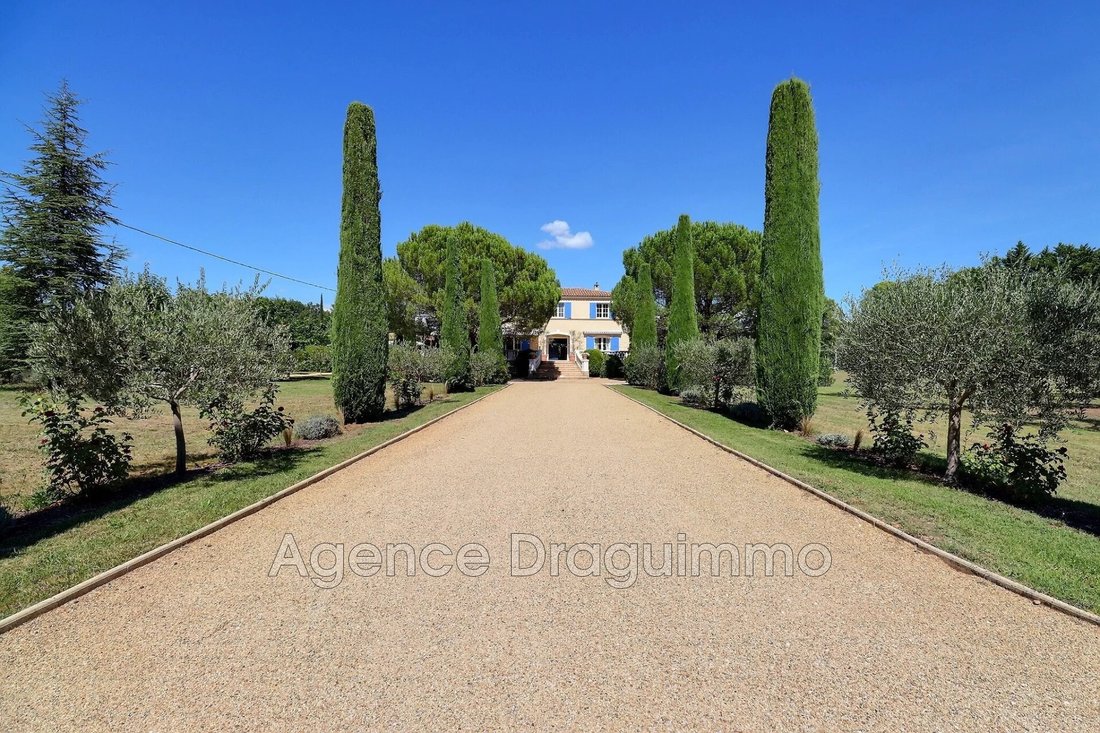 Villa in Centre Ancien, Draguignan, France 2 - 17502730