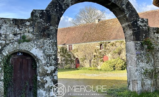 Estate in Ecouche-les-Vallees, Normandy, France 1