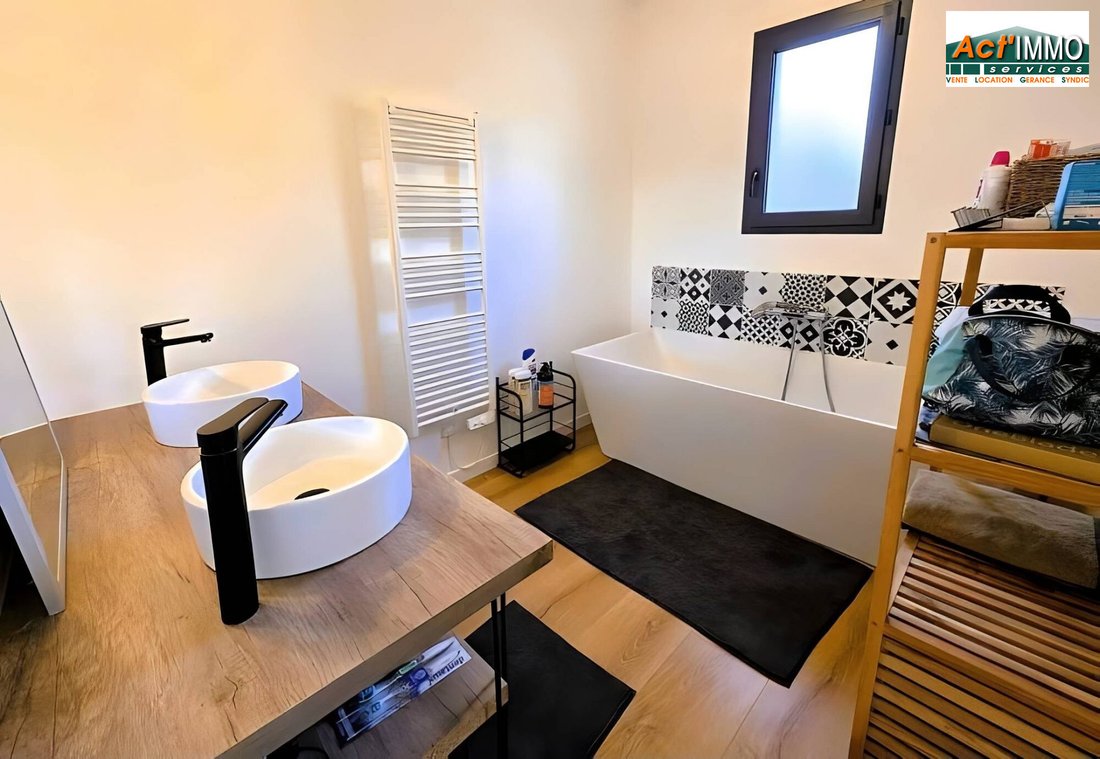 Villa in Saint-Chamas, Provence-Alpes-Côte d'Azur, France 5 - 17508144