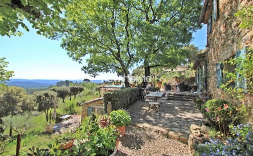 Anwesen in Cotignac, Provence-Alpes-Côte d'Azur, Frankreich 1