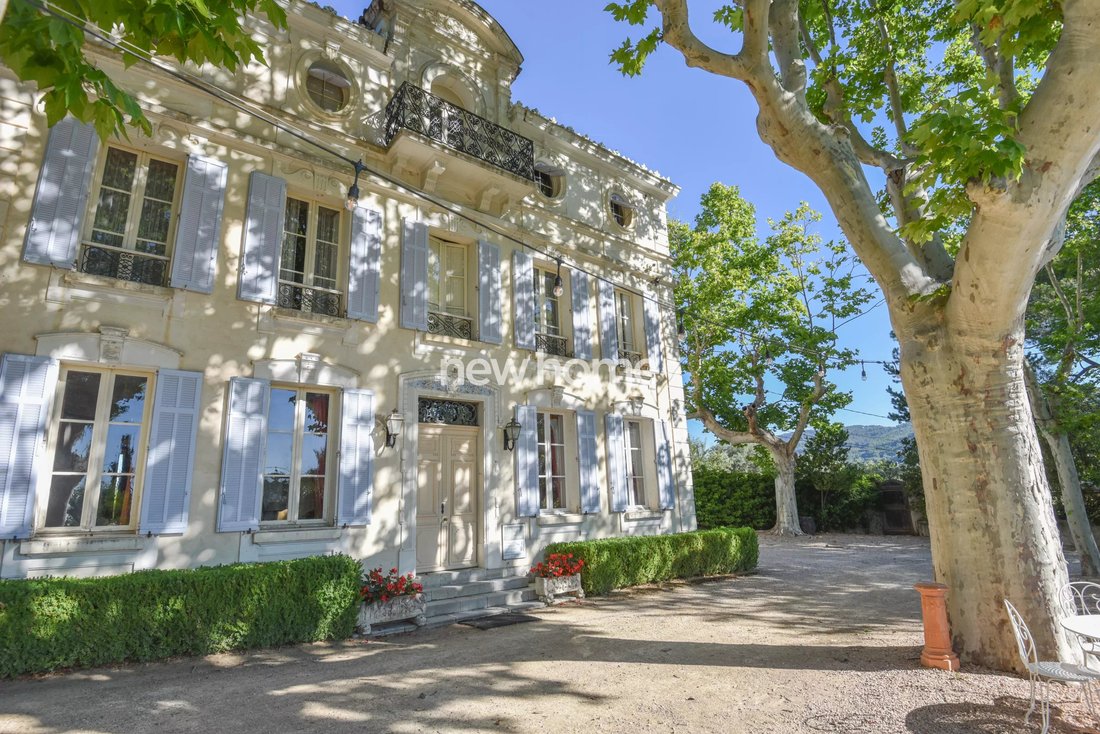 Estate in Flayosc, Provence-Alpes-Côte d'Azur, France 1 - 17504625
