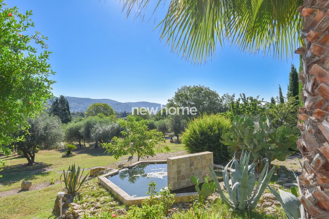 Estate in Flayosc, Provence-Alpes-Côte d'Azur, France 4 - 17504625