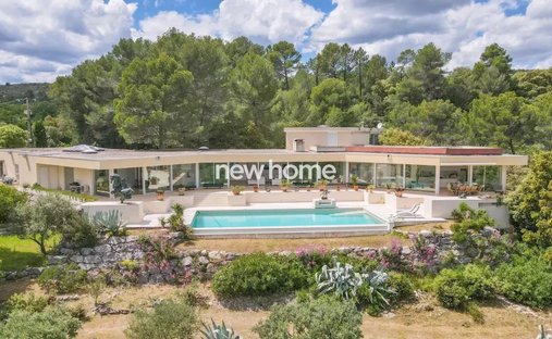 Estate in Salernes, Provence-Alpes-Côte d'Azur, France 1