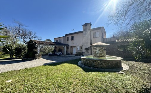 Villa in Tourrettes-sur-Loup, Provence-Alpes-Côte d'Azur, France 1