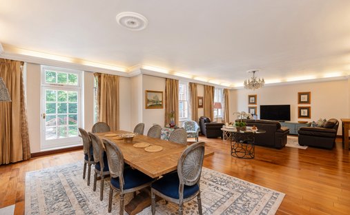 Apartment in St John's Wood, Westminster, England 1