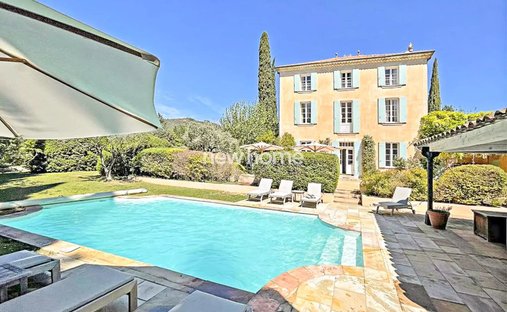 Country House in Salernes, Provence-Alpes-Côte d'Azur, France 1