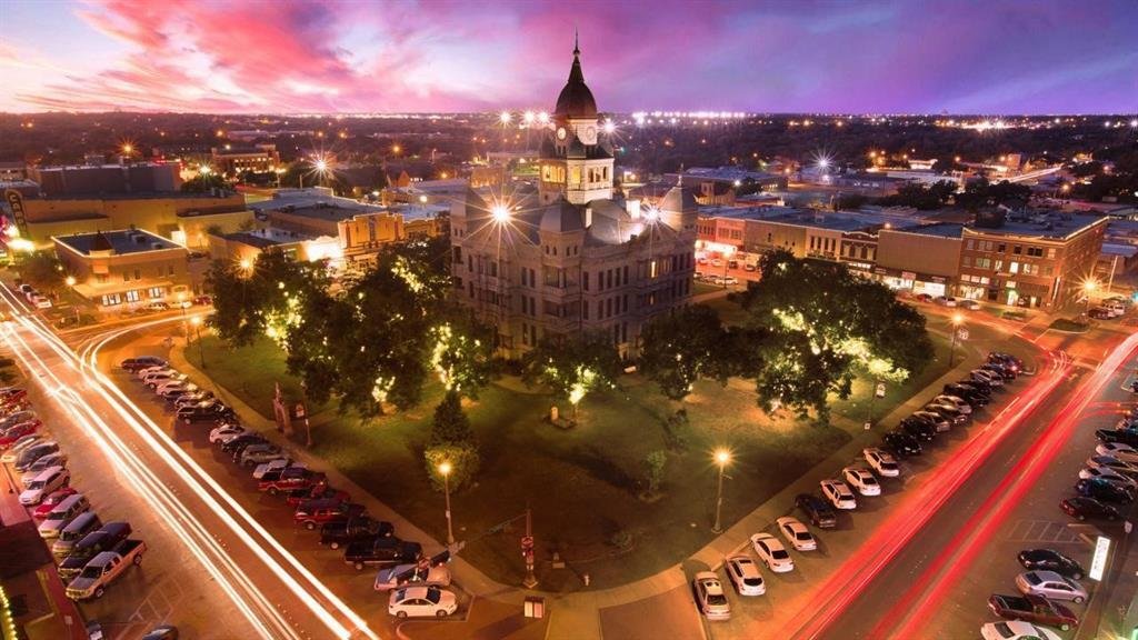 Denton, Texas, United States 1 - 17504917