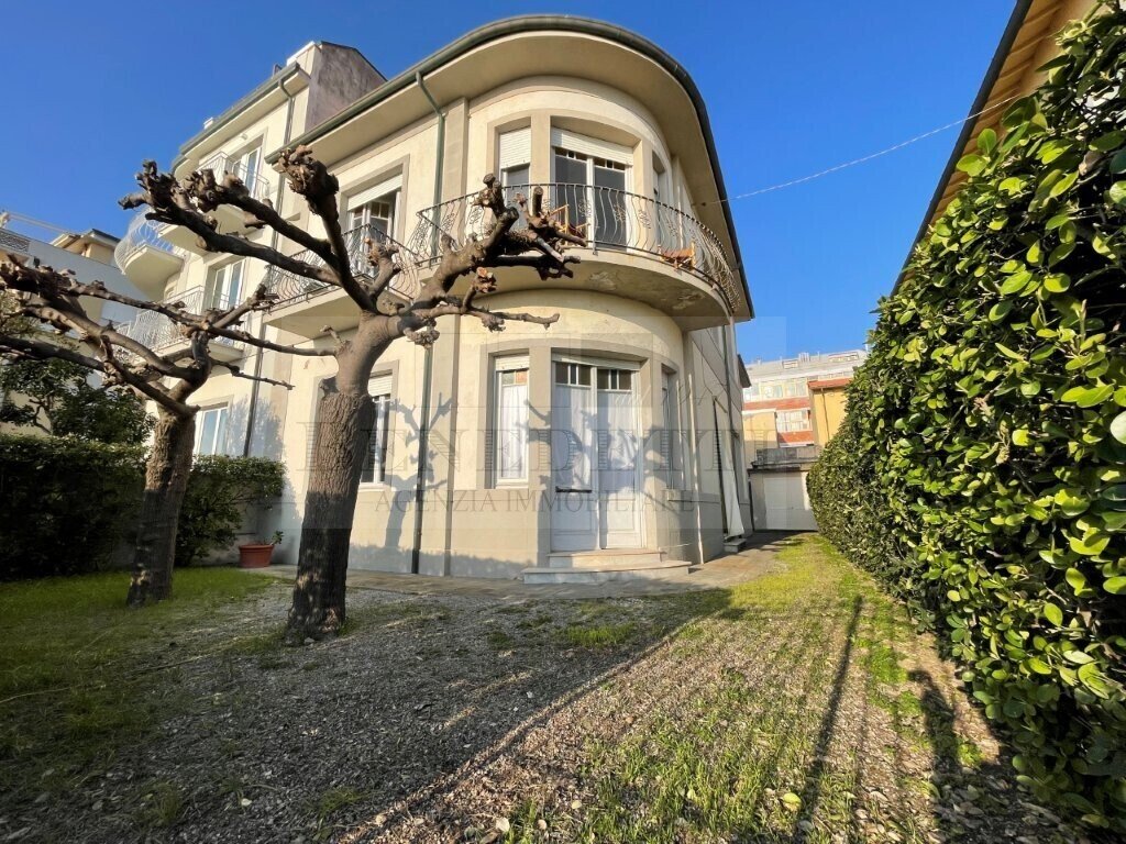 Villa in Camaiore, Tuscany, Italy 2 - 17504248