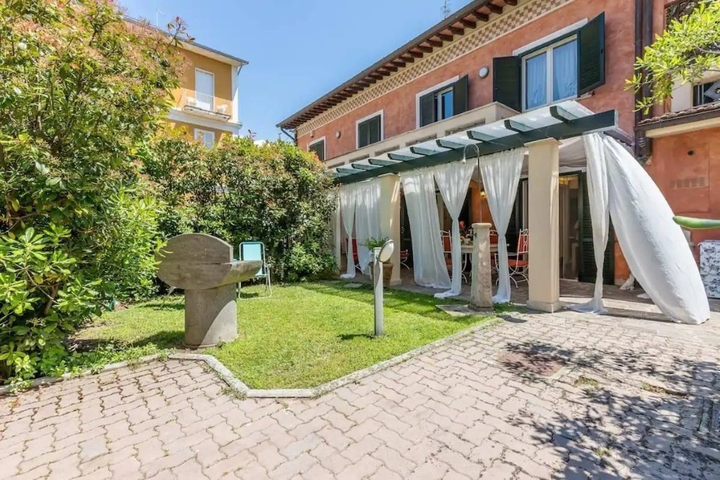 House in Pietrasanta, Tuscany, Italy 1 - 17504225