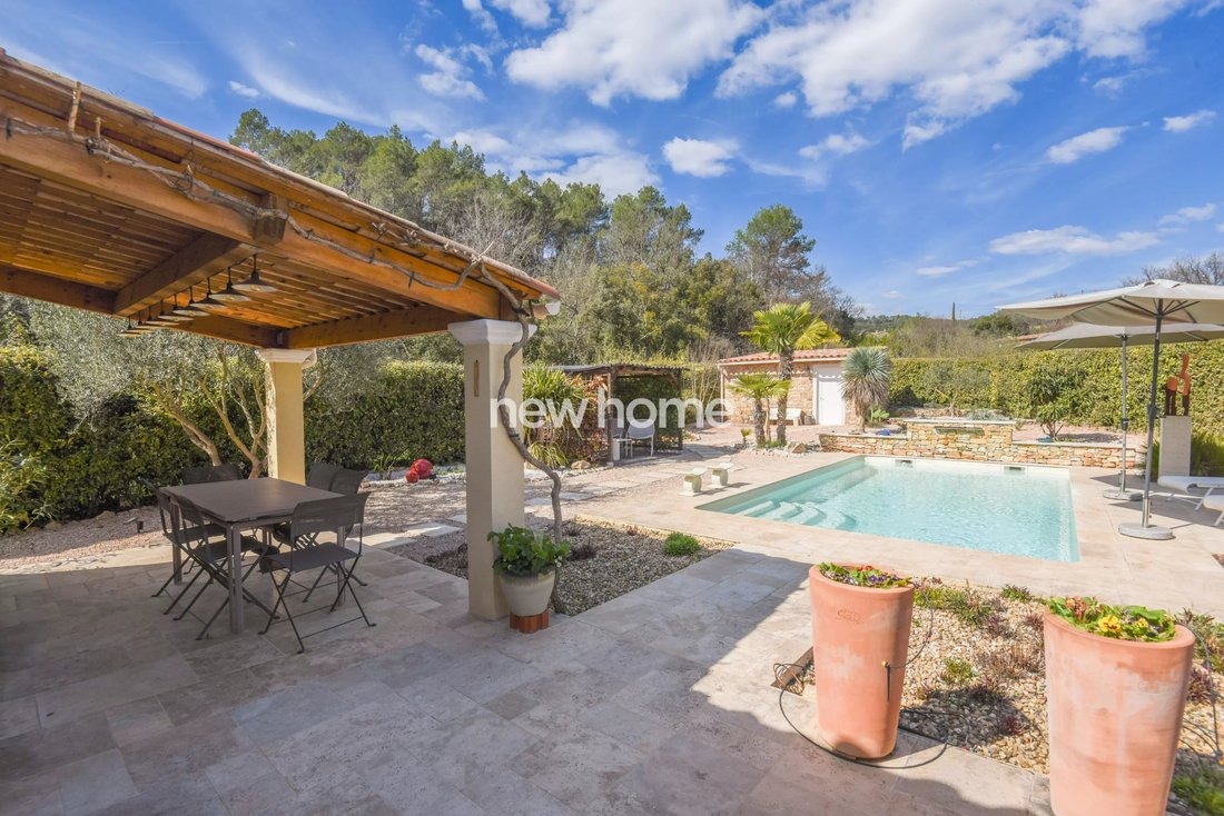 Villa in Entrecasteaux, Provence-Alpes-Côte d'Azur, France 3 - 17505398