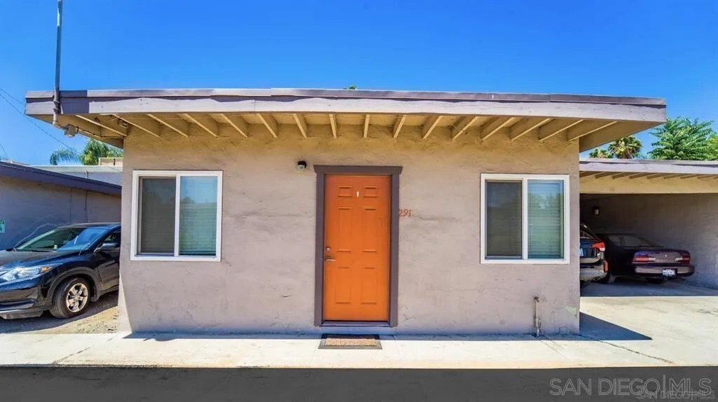 El Cajon, California, United States 5 - 17505298