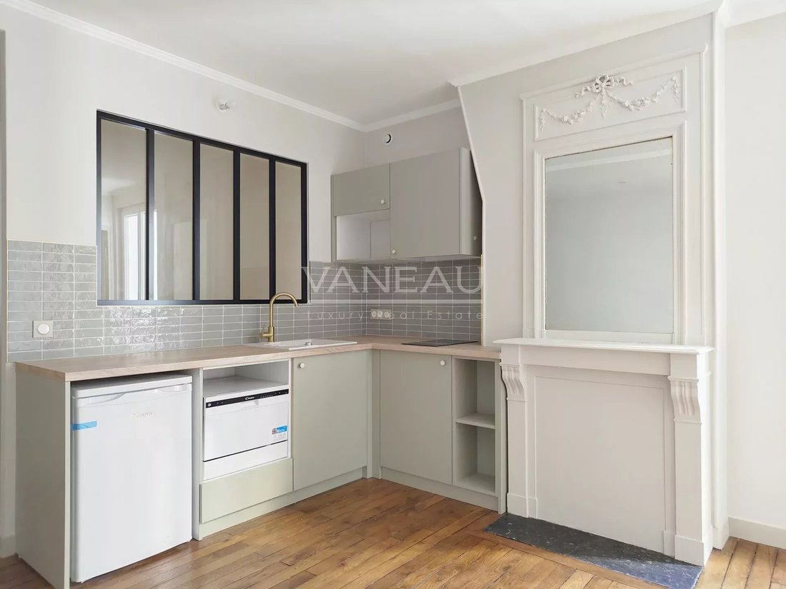 Apartment in Jean Moulin-Porte d'Orléans, Paris 14e Arrondissement, Paris 2 - 15689024