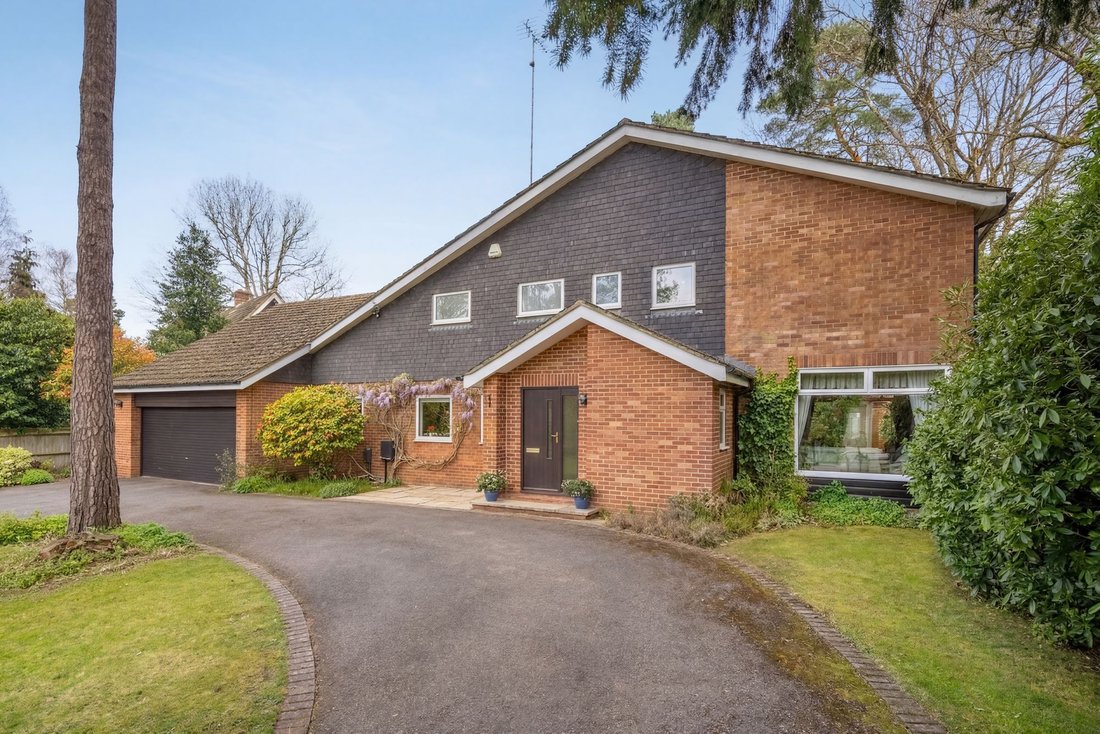 House in Ascot, England 1 - 17504158