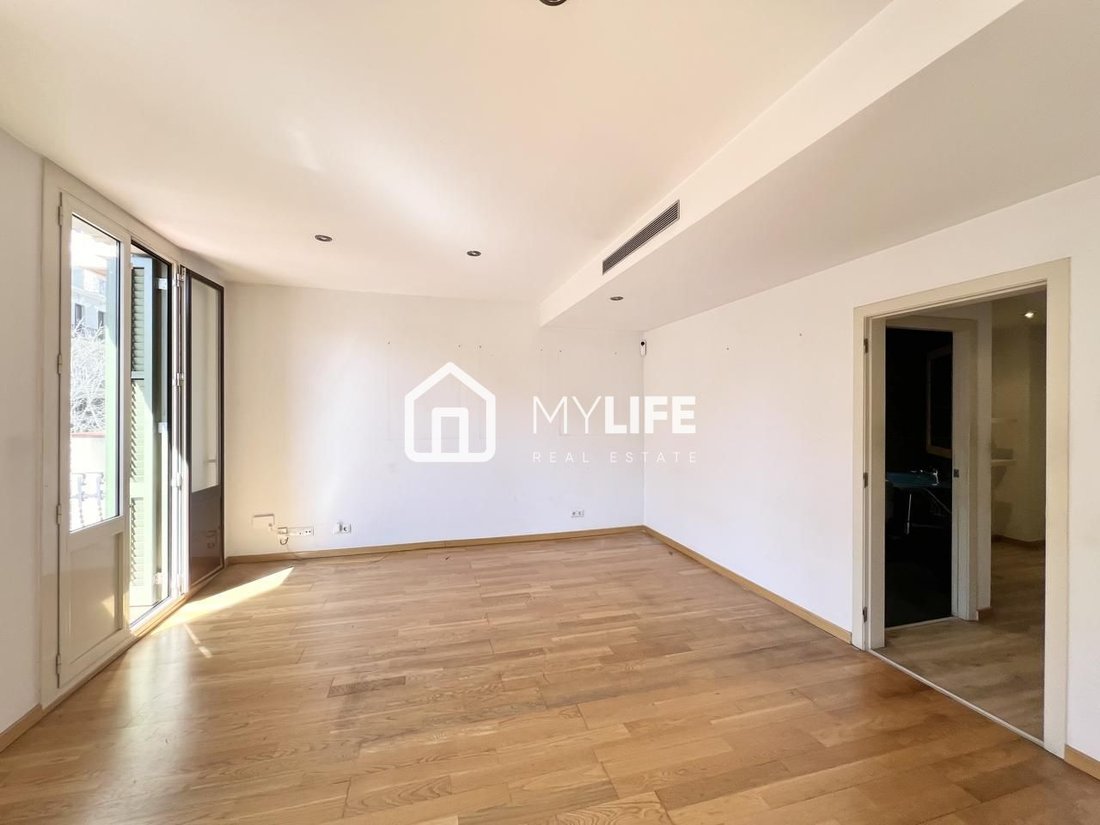 Apartment in Eixample, Barcelona, Spain 4 - 17510651