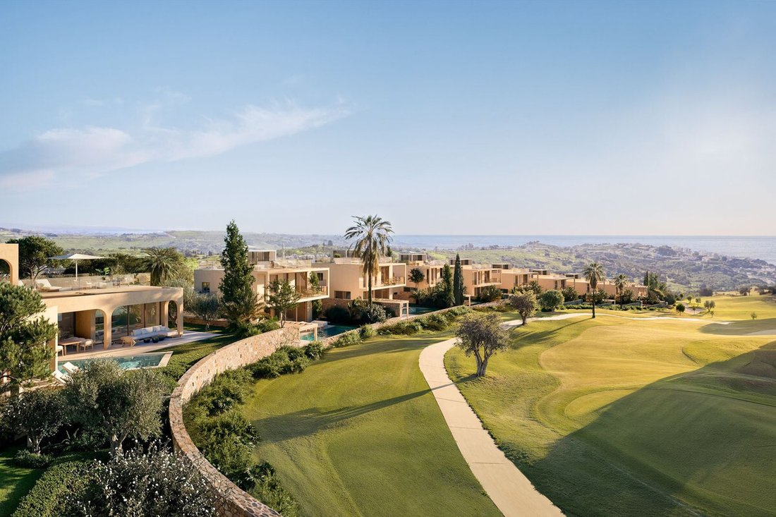 Villa in Estepona, Andalusia, Spain 2 - 17503574