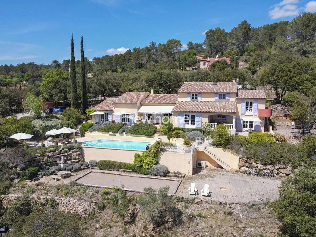 Villa in Entrecasteaux, Provence-Alpes-Côte d'Azur, France 4 - 11929302