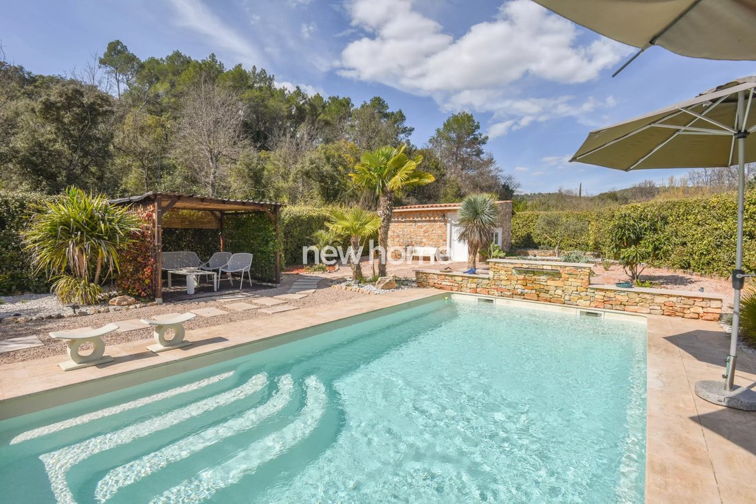 Villa in Entrecasteaux, Provence-Alpes-Côte d'Azur, France 2 - 17505398