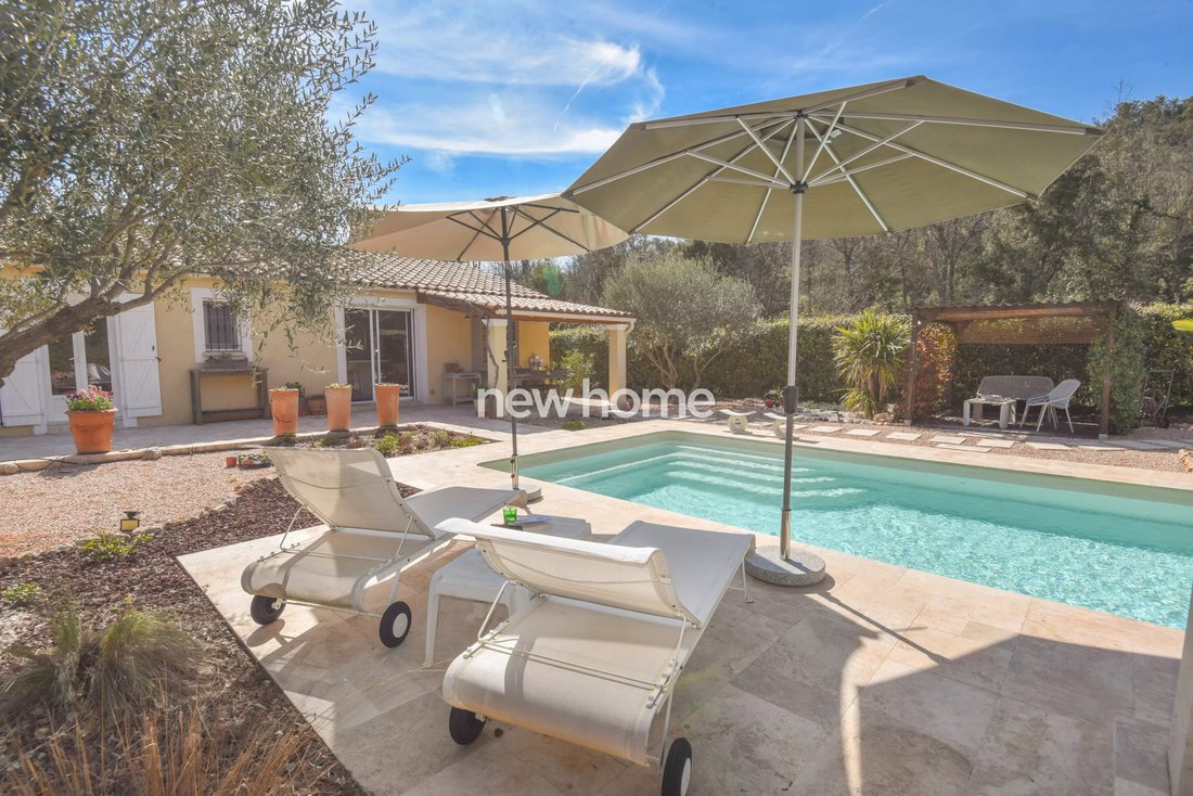 Villa in Entrecasteaux, Provence-Alpes-Côte d'Azur, France 4 - 17505398