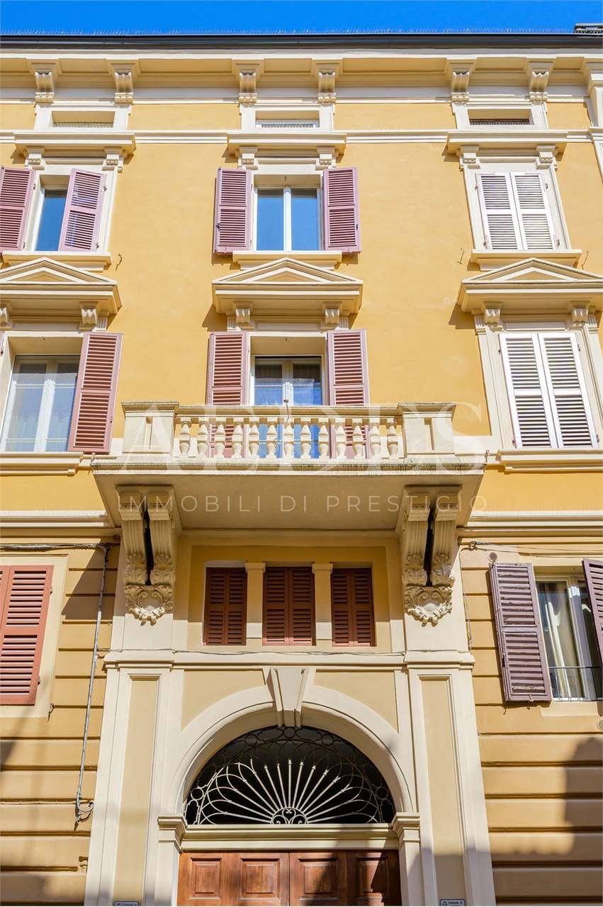 Apartment in Historic Center, Modena, Emilia-Romagna 1 - 17506068