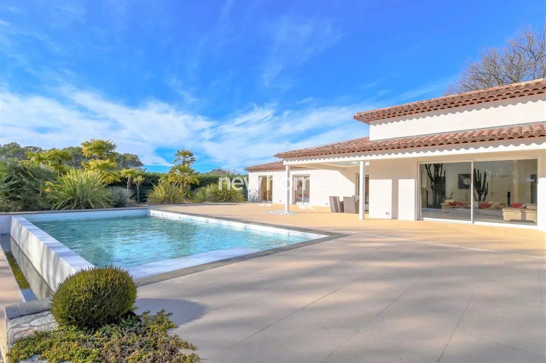 Villa in Ouest, Lorgues, France 1 - 11807249