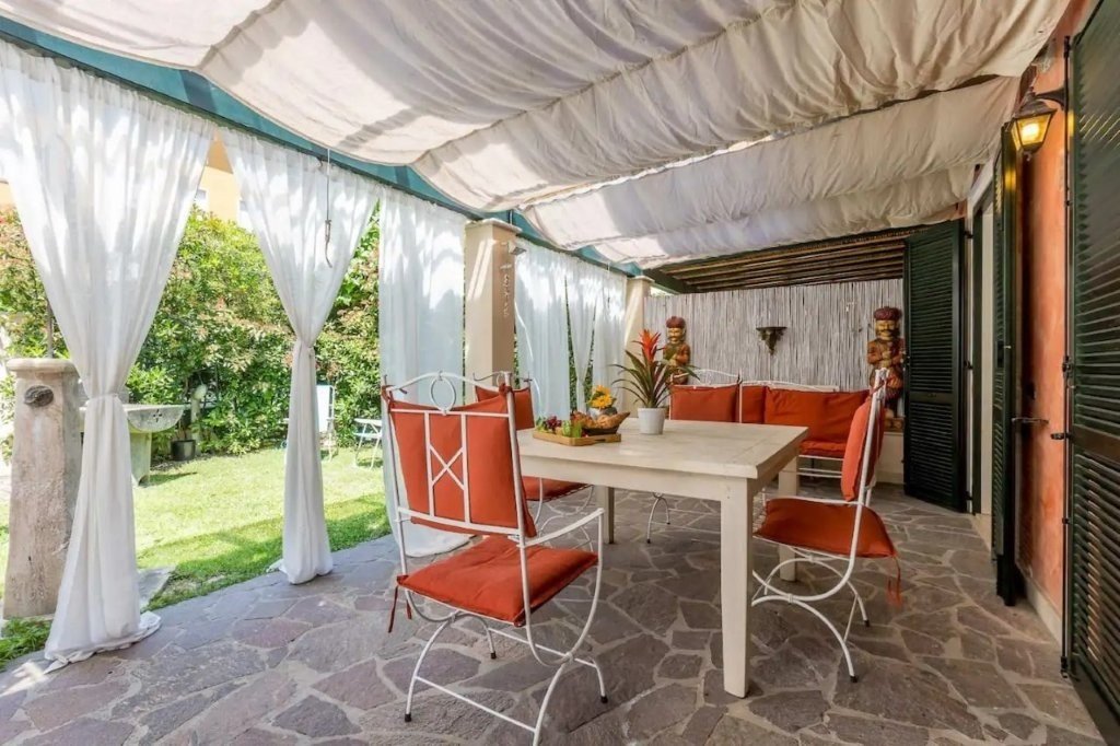 House in Pietrasanta, Tuscany, Italy 2 - 17504225