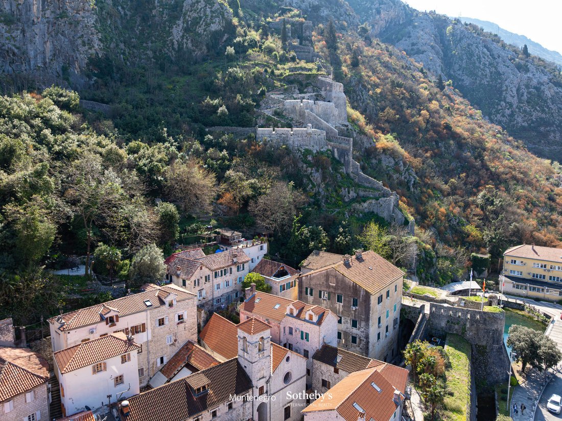 Apartment in Kotor, Kotor Municipality, Montenegro 3 - 17510657