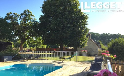 House in Vernoil-le-Fourrier, Pays de la Loire, France 1