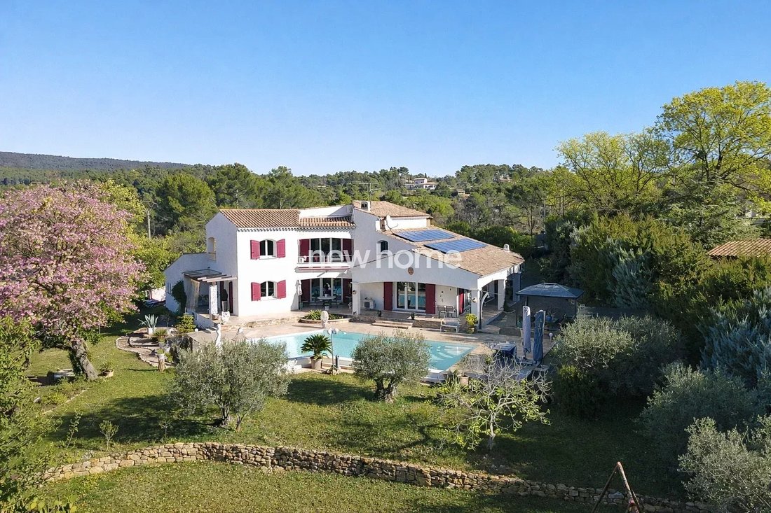 House in Flayosc, Provence-Alpes-Côte d'Azur, France 1 - 17505352