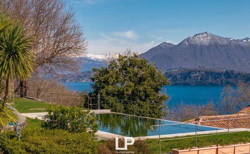 Villa à Belgirate, Piémont, Italie 1