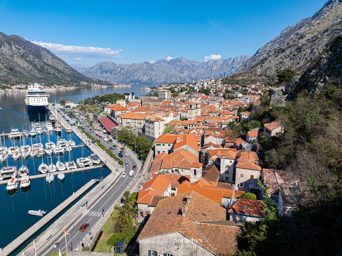 Apartment in Kotor, Kotor Municipality, Montenegro 2 - 17510657