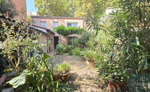 House in Saint Cyprien, Toulouse, France 1