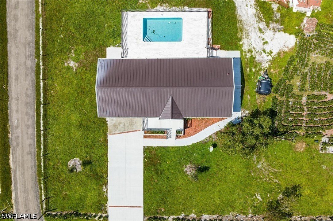 Alva, Florida, United States 4 - 17515253