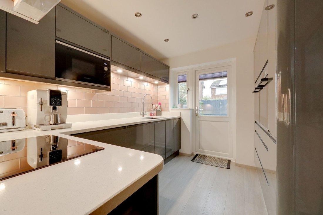 House in Burgess Hill, England 5 - 17502979