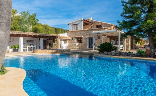 Finca in Moraira, Teulada, Land Valencia 1