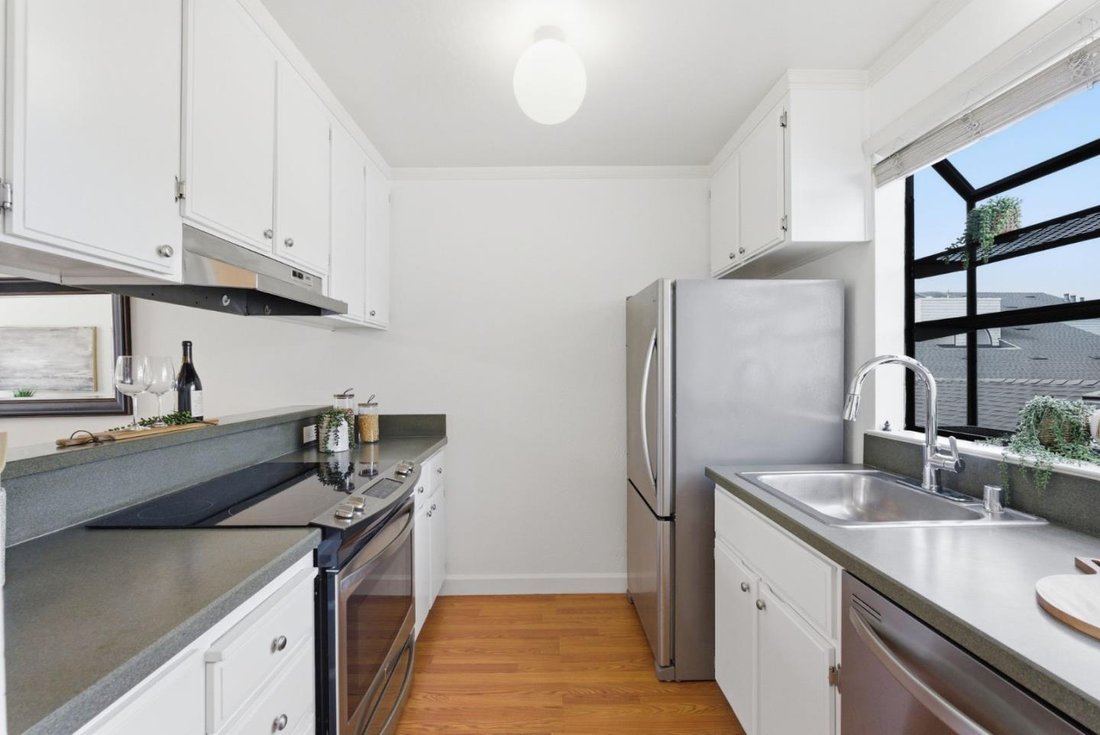Condo in Redwood City, California, United States 3 - 17509642
