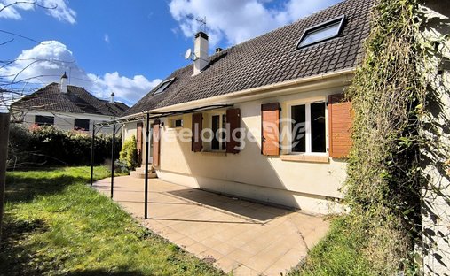 House in Conflans-Sainte-Honorine, Ile-de-France, France 1