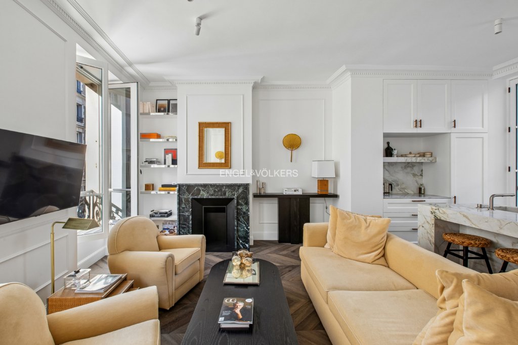Apartment in Saint Placide, Paris 6e Arrondissement, Paris 5 - 17506045